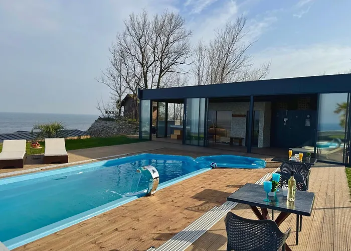Black Sea Villas Fichoza